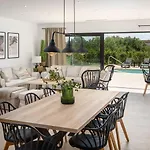 Atemberaubende Mit Privatpool, Sauna, Billard, Kicker, Heimtrainer, Bbq * Poreč
