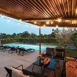 Atemberaubende Mit Privatpool, Sauna, Billard, Kicker, Heimtrainer, Bbq * 포레치